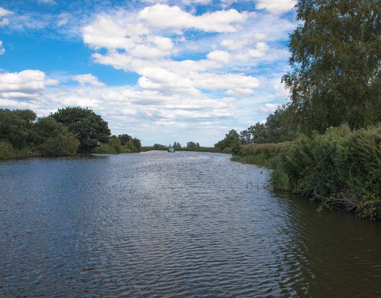 Aylmerton Outdoor Education Centre Norfolk - Residential school visits - Boats, Rivers & Lakes Activity